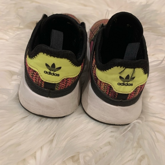 Toddler Slip on Adidas 9k - Picture 2 of 4